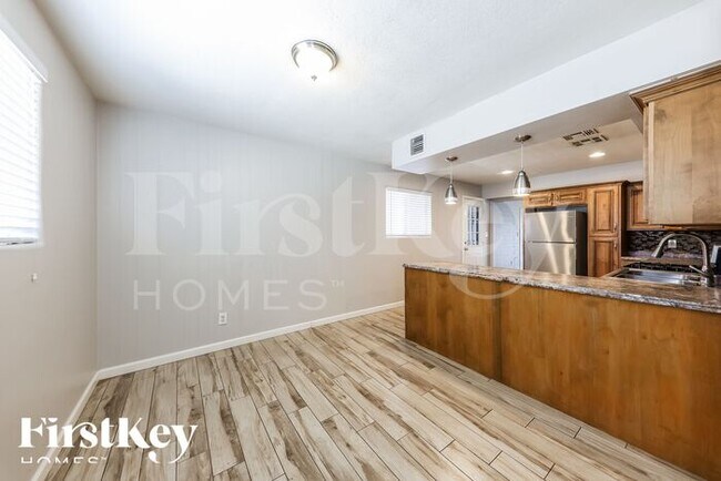 Building Photo - 8511 N 31st Ave