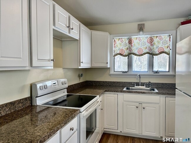 Foto del edificio - 51 Billow Rd