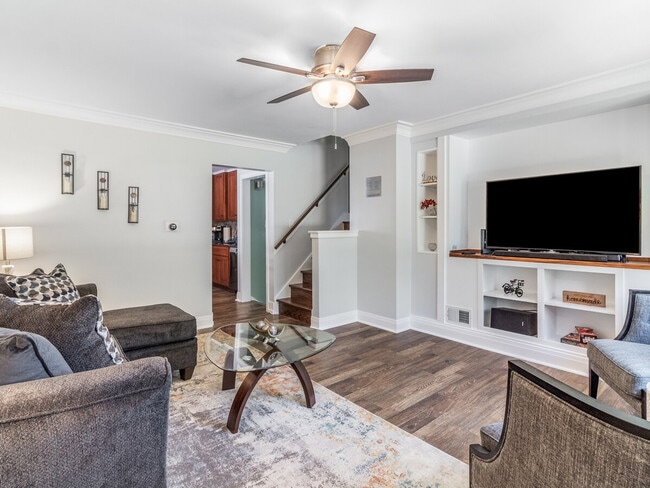 Building Photo - 5258 Washington St