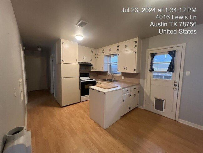 Foto del edificio - 4016 Lewis Ln