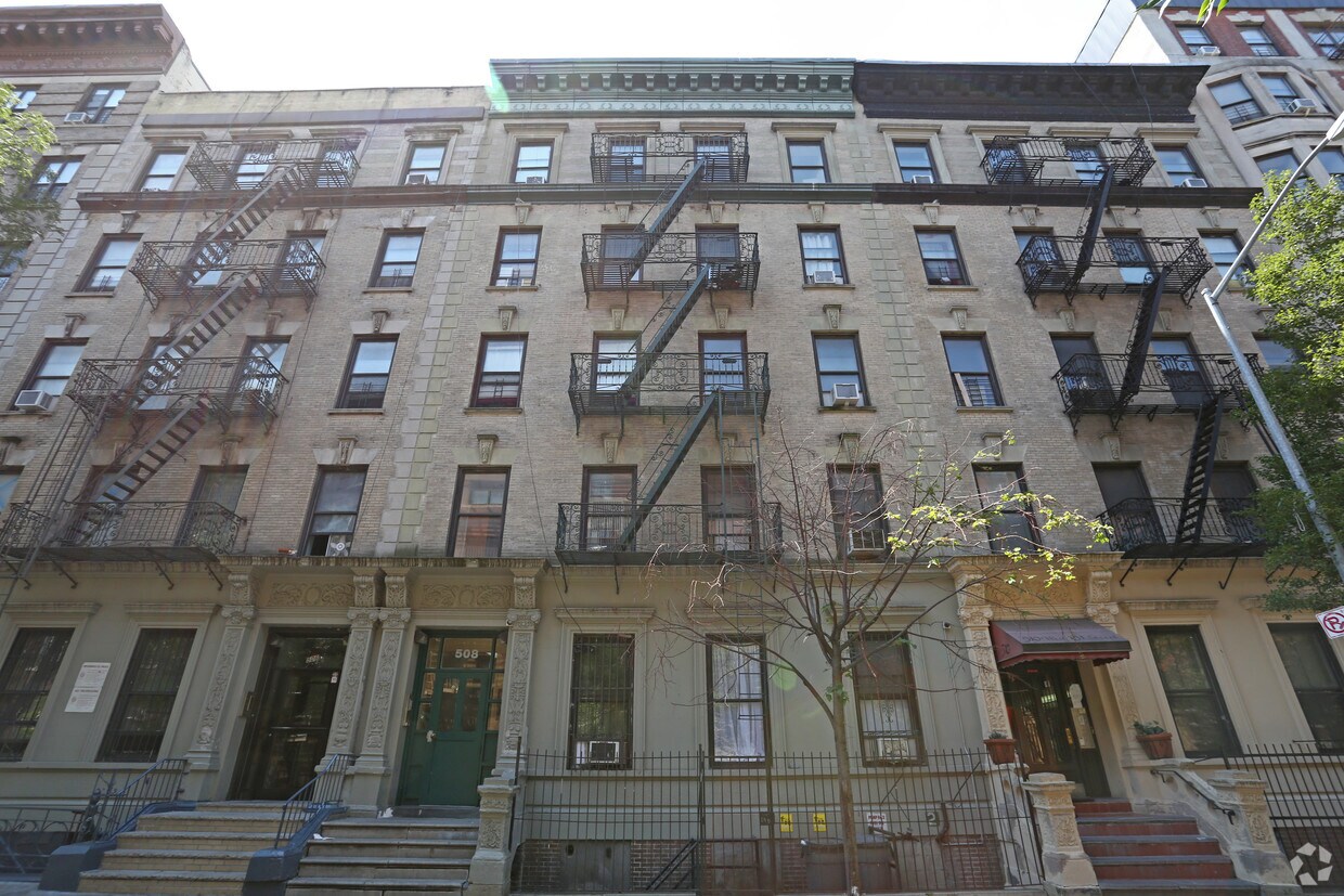 Building Photo - 508 W 151st St