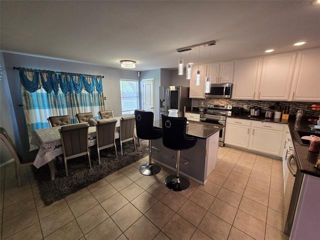 Building Photo - 8417 Star Thistle Dr