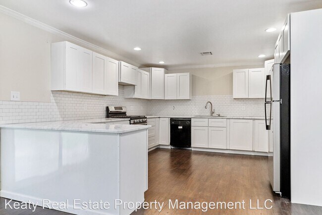 Building Photo - 4 br, 2.5 bath House - 209 Woodvale Avenue