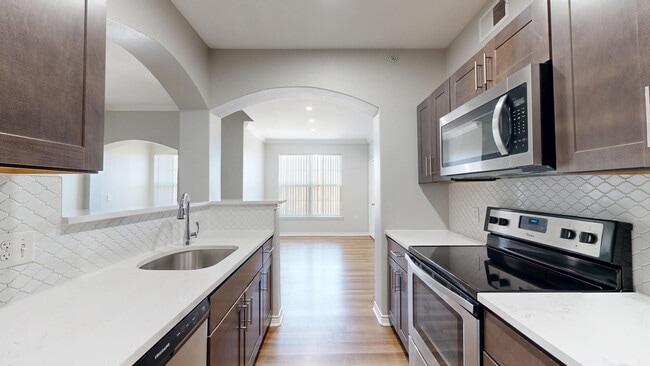 Interior Photo - Ridge at Blue Hills