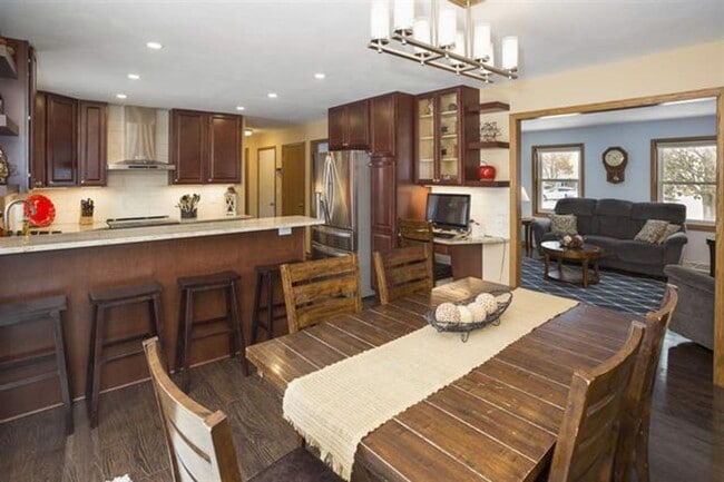 Foto del edificio - 1014 Bethany Ct