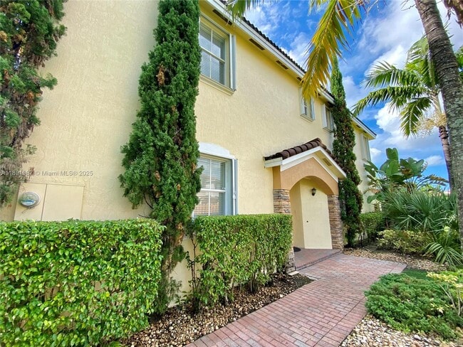 Foto del edificio - 990 NW 99th Ct