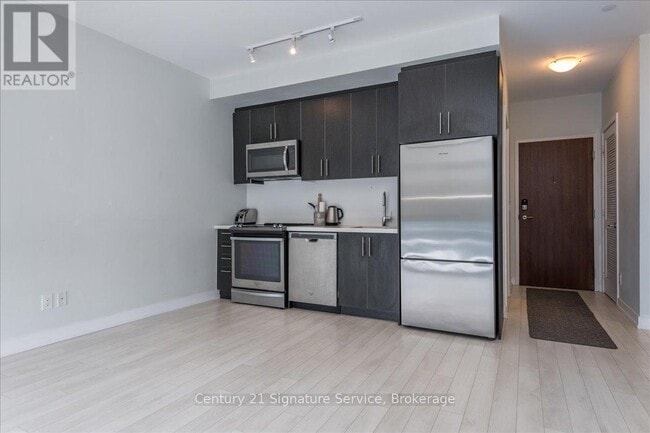 Building Photo - 271-4271 Sea Ray Ave