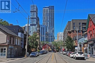 Building Photo - 251 Jarvis St
