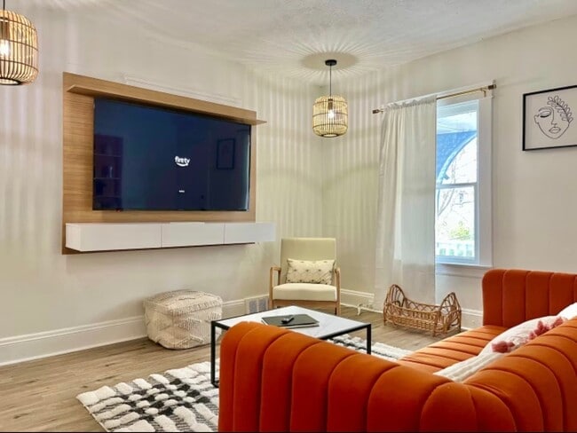 Photo - 10702 Lamontier Ave Apartment