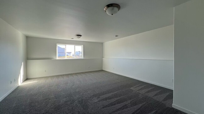 Building Photo - 6753 Samuel Dr