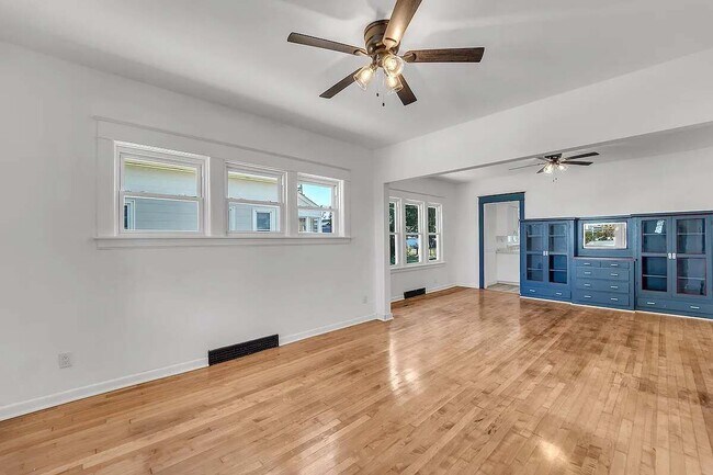 Foto del edificio - 1227 Bluff Ave