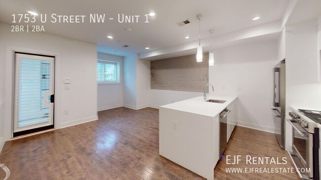 Building Photo - U Street Corridor Two Bedroom For Rent! Pe...