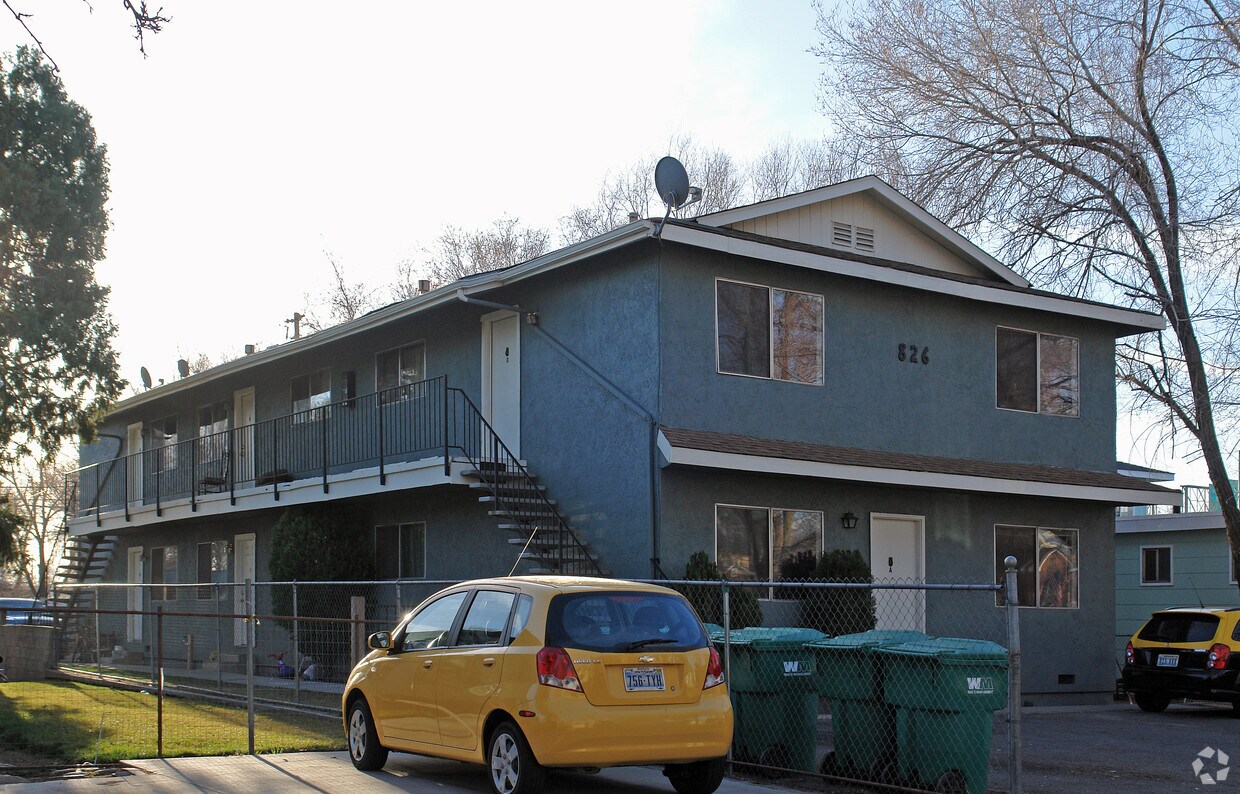 Primary Photo - 826 Spokane St