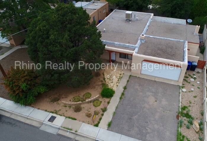 Primary Photo - 6013 Hannett Ave NE