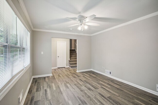 Building Photo - 2470 Glenrock Dr Unit A