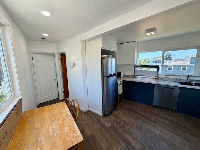Kitchen - 1352 Blake St