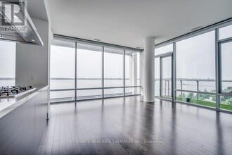 Building Photo - 39 Queens Quay E