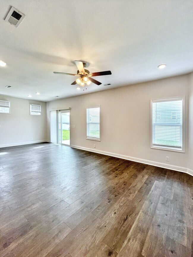 Building Photo - 224 Notgrass Rd