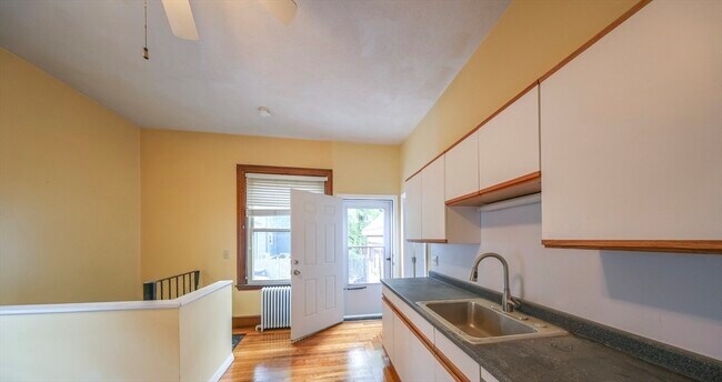 Foto del edificio - 22 Grand View Ave