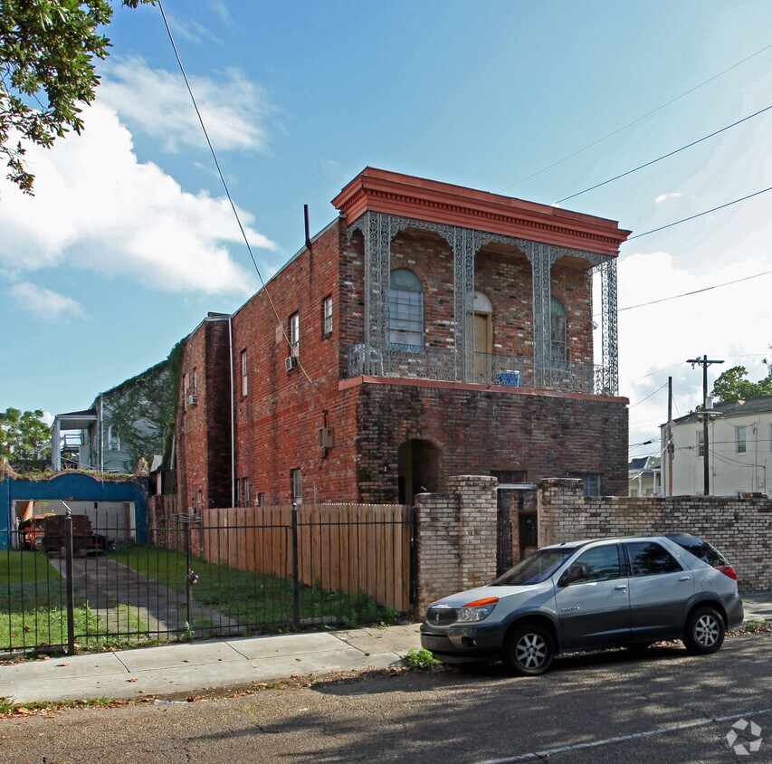 Building Photo - 1907 Esplanade Ave