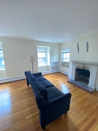 Building Photo - 115 Pinckney St