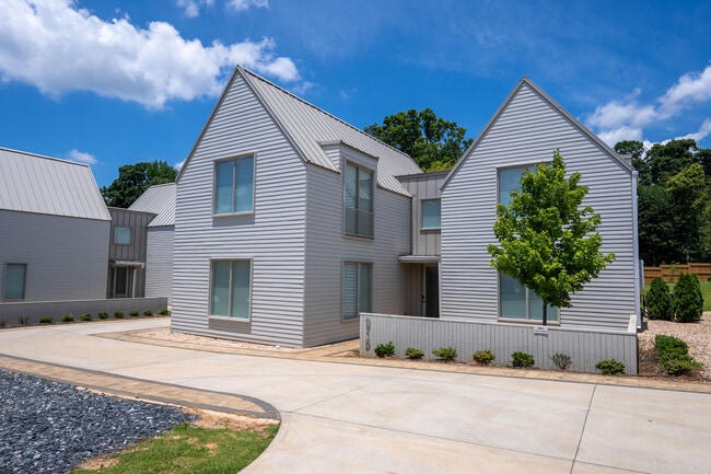 Building Photo - Rutherford House