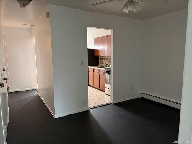 Foto del edificio - 93-20 243rd St