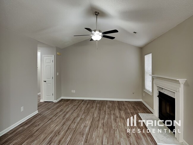 Foto del edificio - 5437 Realtree Ln