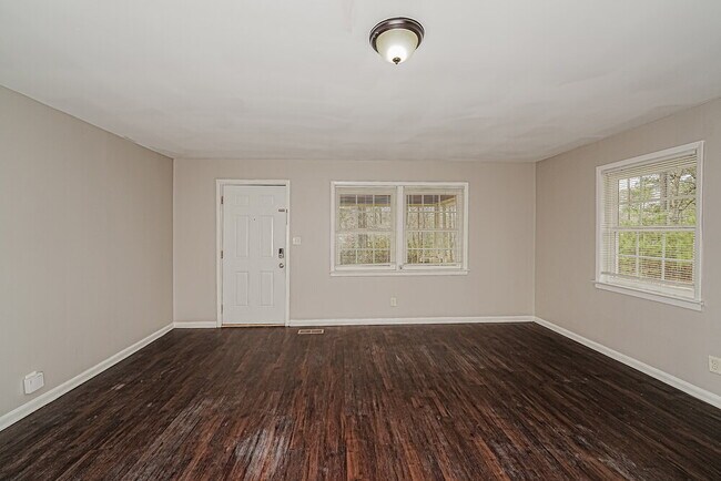 Foto del edificio - 1116 Hayes Rd