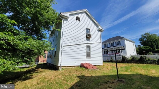 Building Photo - 4300 Main St