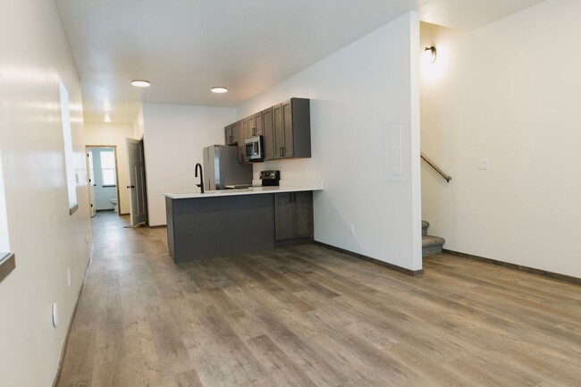 Foto del edificio - 3 Bedroom 2 1/2 bathroom Hayden Townhome!