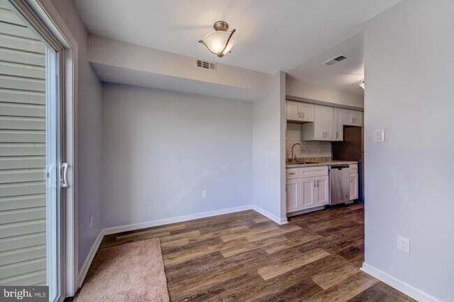 Foto del edificio - 23 Linden Ct