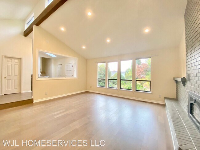 Foto del edificio - 4 br, 3 bath House - 12911 SE 45th Lane