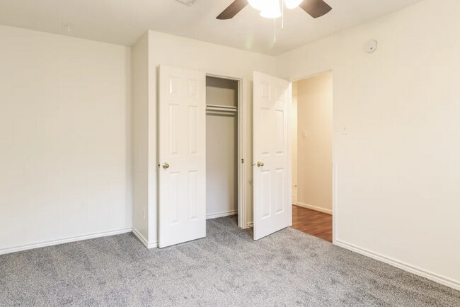 Foto del edificio - 16128 Kelley Green Ct