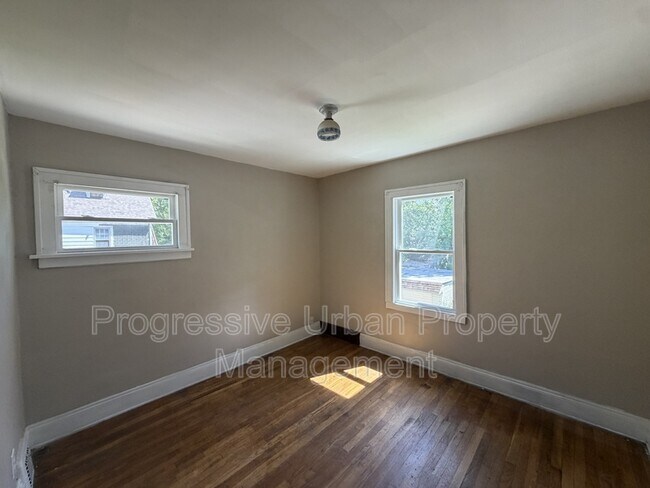 Building Photo - 14300 Darwin Ave