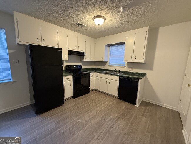 Building Photo - 1091 Cantrell Ln