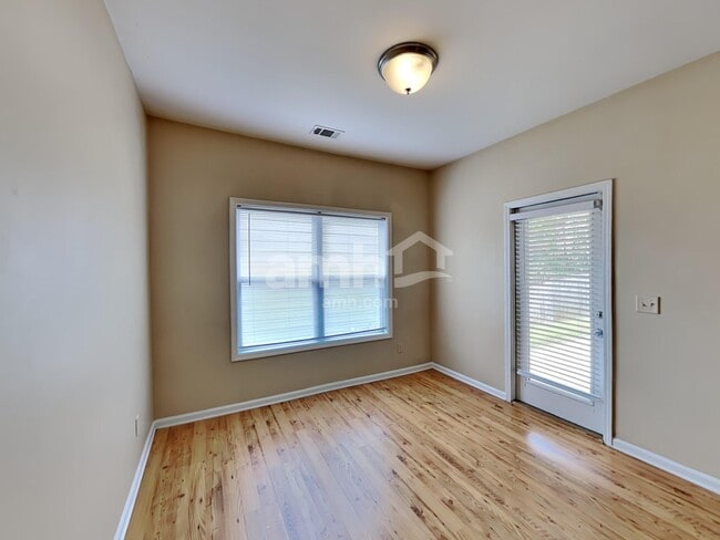 Building Photo - 14 Gardenia Ln