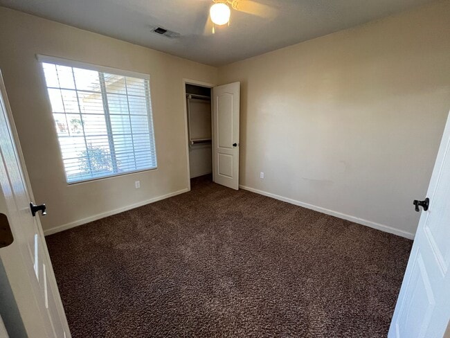 Building Photo - Wonderful Home MOVE IN READY!!!