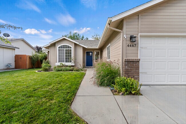 Building Photo - 4467 S Falconrest Way