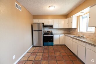 Building Photo - 1324 E Peoria Ave