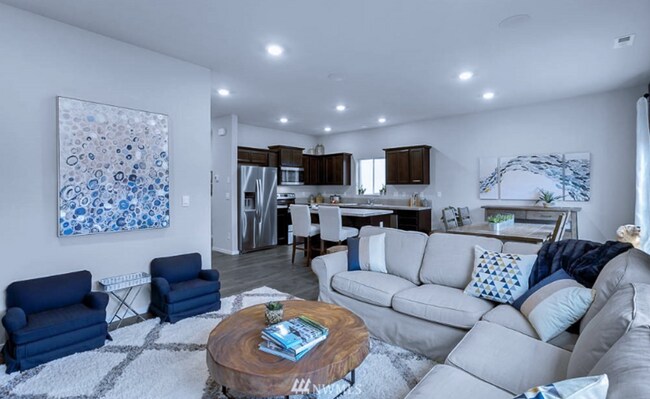 Building Photo - Bremerton Townhouse in Illahee Springs for...