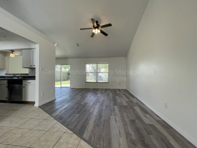 Building Photo - 2972 Talladega Dr