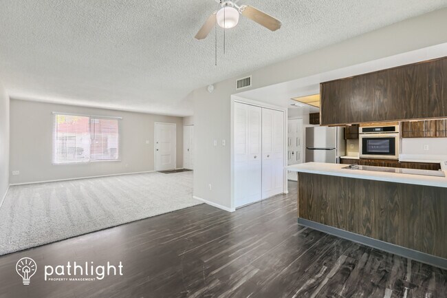 Foto del edificio - 7881 49Th Avenue, Glendale, AZ, 85301