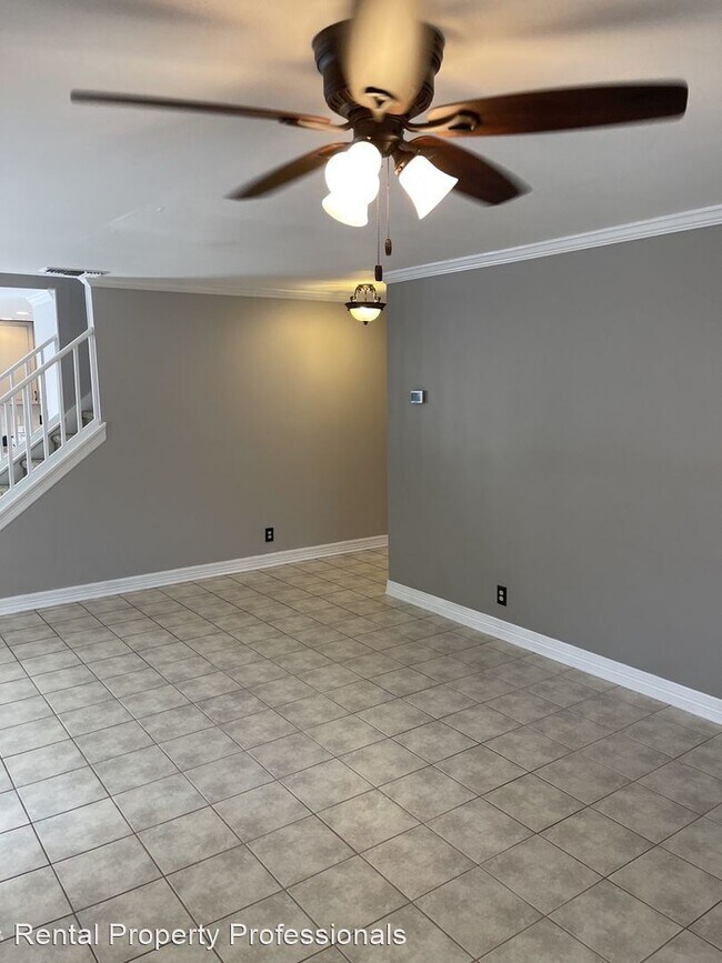 Building Photo - 4 br, 2.5 bath House - 16507 Canyon Cross