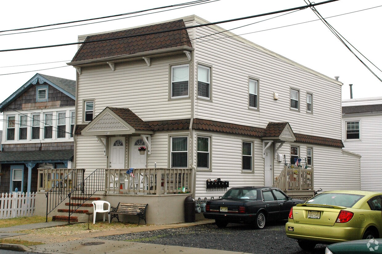Building Photo - 321 Grant Ave
