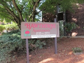 Building Photo - 1559 Commercial St SE