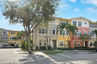 Building Photo - 441 Amador Ln