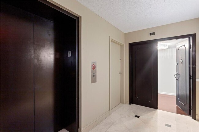 Foto del edificio - 3301 Bayshore Blvd
