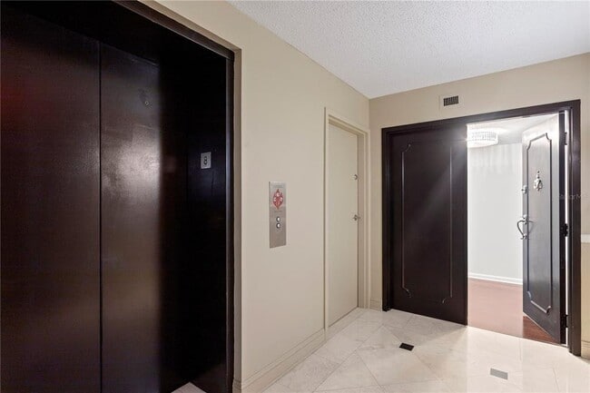 Building Photo - 3301 Bayshore Blvd