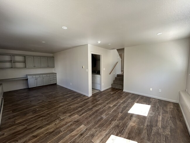 Building Photo - 2342 Rattlesnake Ct